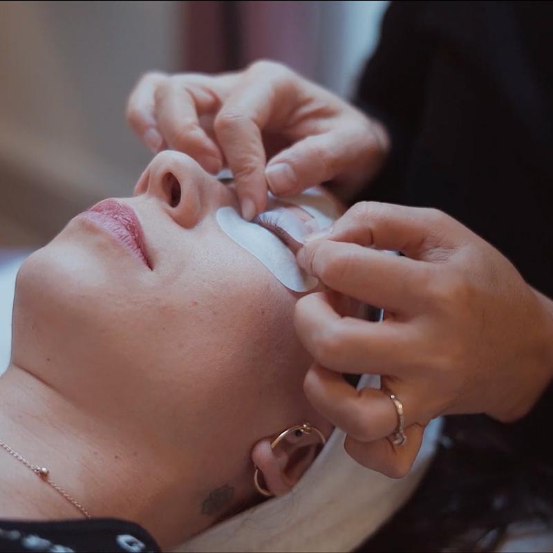 Réhaussement des cils